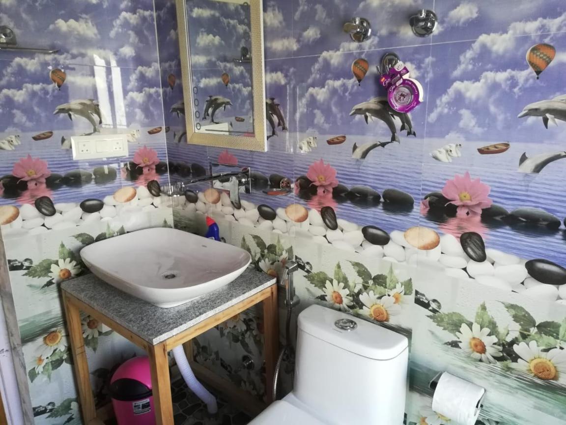 Sernang Homestay Hundar Exteriér fotografie