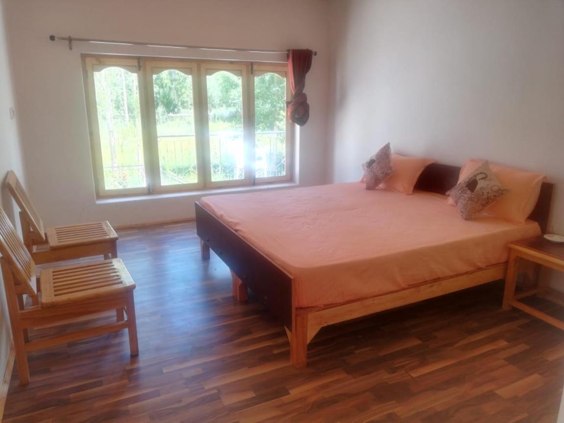 Sernang Homestay Hundar Exteriér fotografie