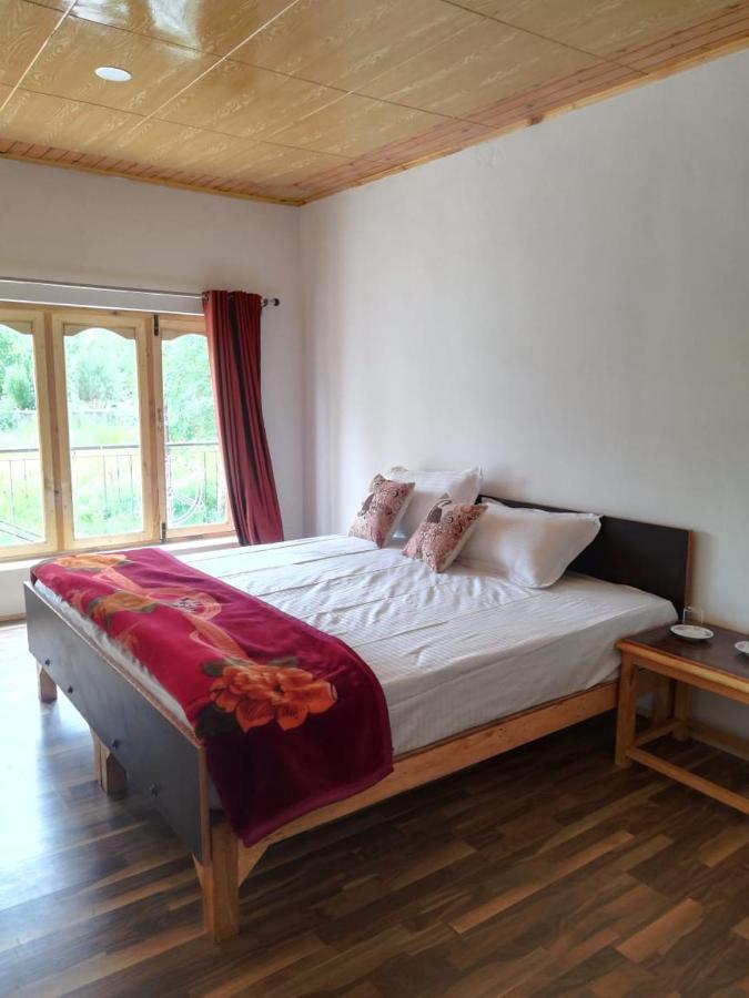 Sernang Homestay Hundar Exteriér fotografie