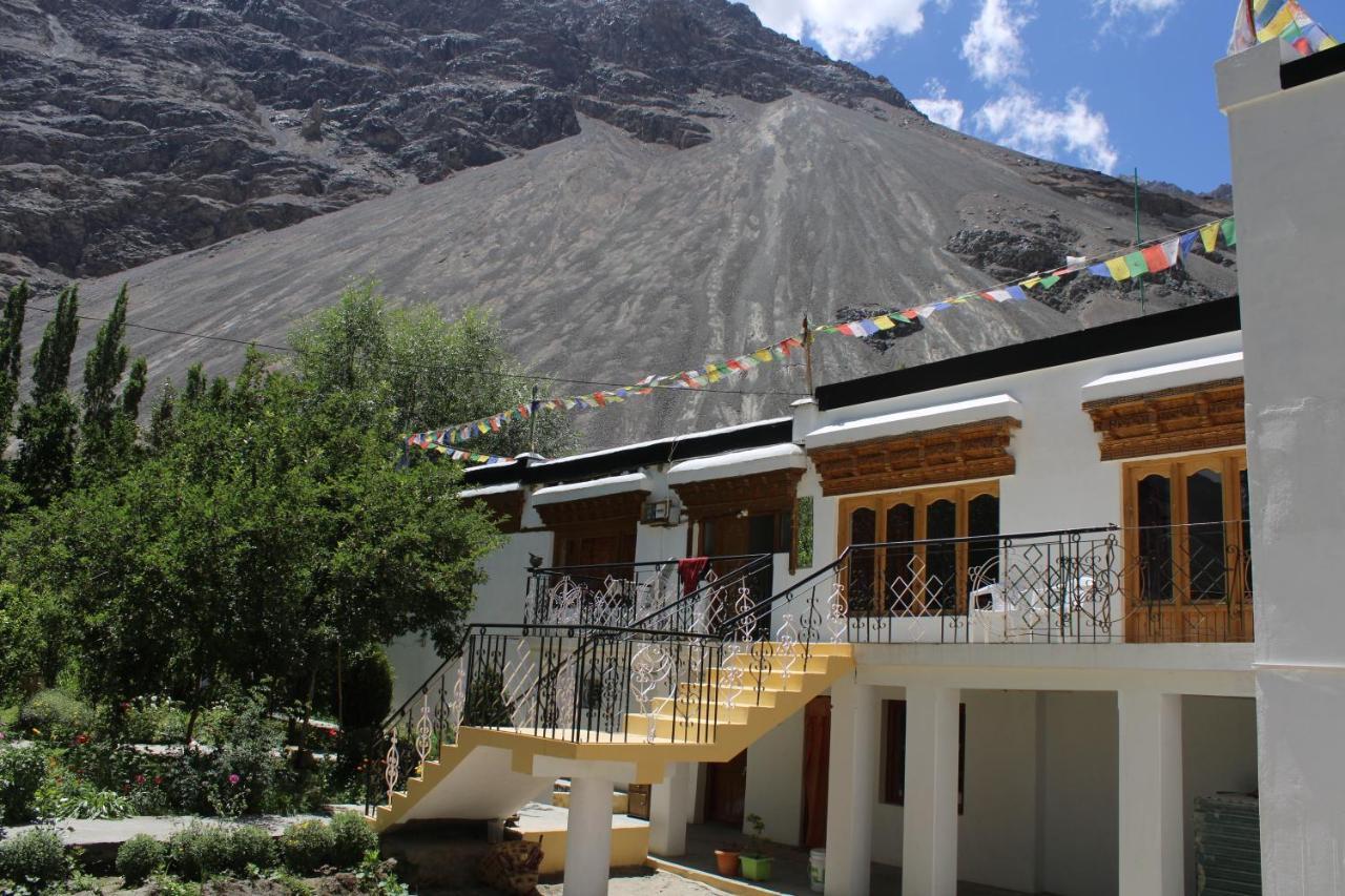 Sernang Homestay Hundar Exteriér fotografie