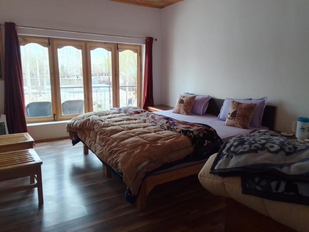 Sernang Homestay Hundar Exteriér fotografie