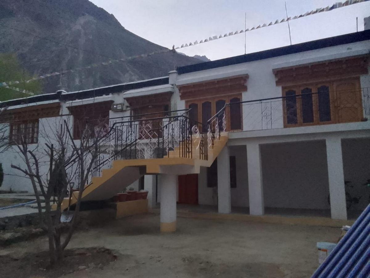 Sernang Homestay Hundar Exteriér fotografie
