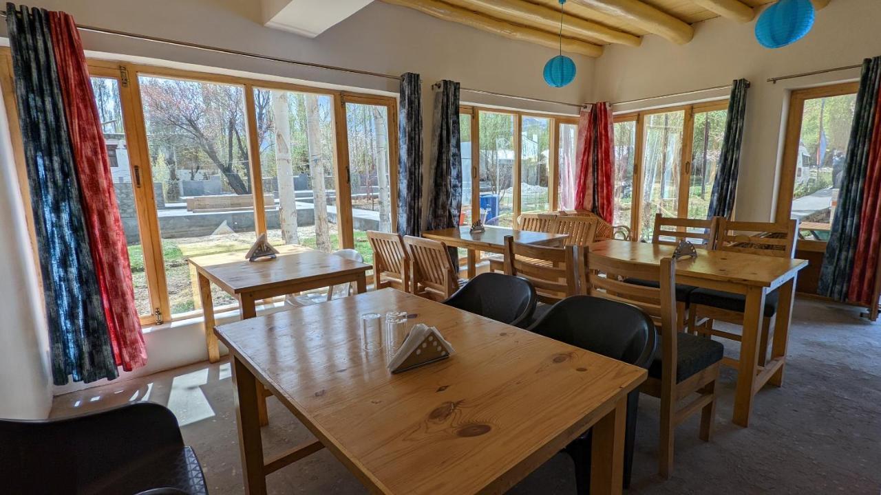 Sernang Homestay Hundar Exteriér fotografie