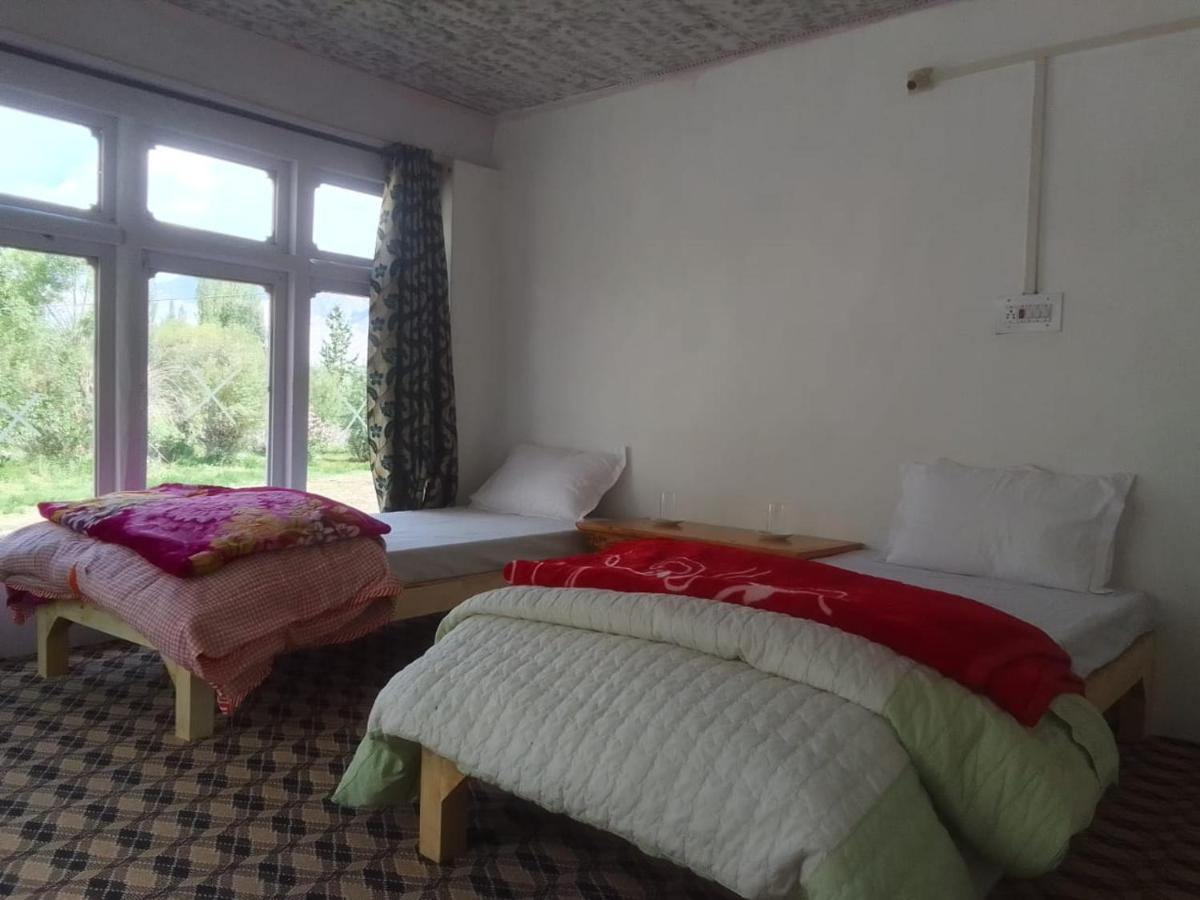 Sernang Homestay Hundar Exteriér fotografie